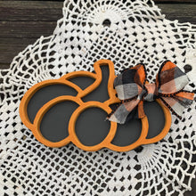 Load image into Gallery viewer, Short Gourd/Outside Accent Custom Pumpkin